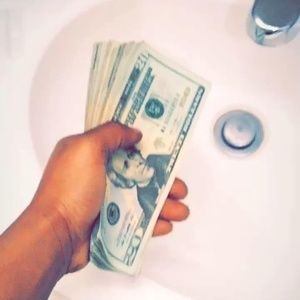 Meet your Posher, Issa